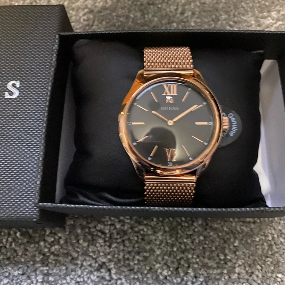 Watch - Picture 1 of 6